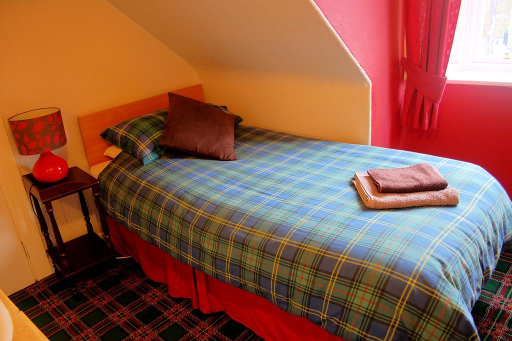 Atticus Central Guest House Абердин Экстерьер фото